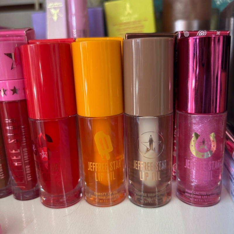 Lip oil Jeffrey star