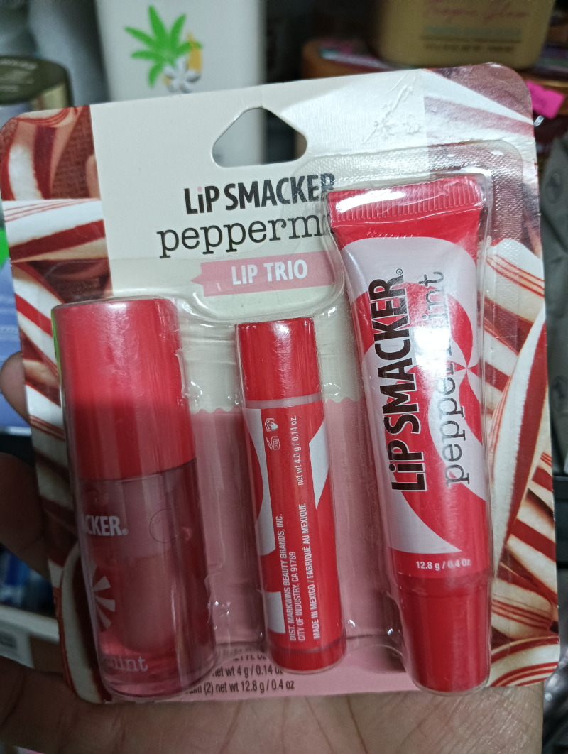 Lip smackeb