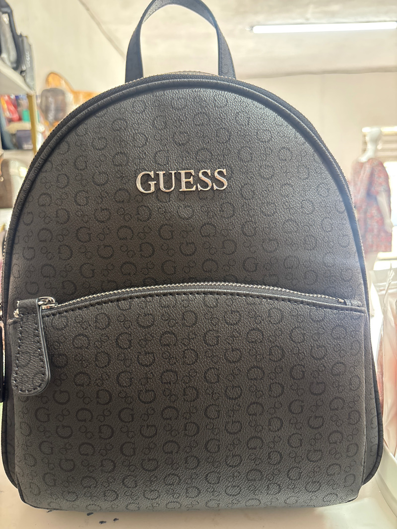 Mochila guess